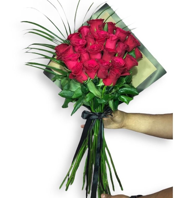 23 KIRMIZI GÜL ŞIKLIĞI